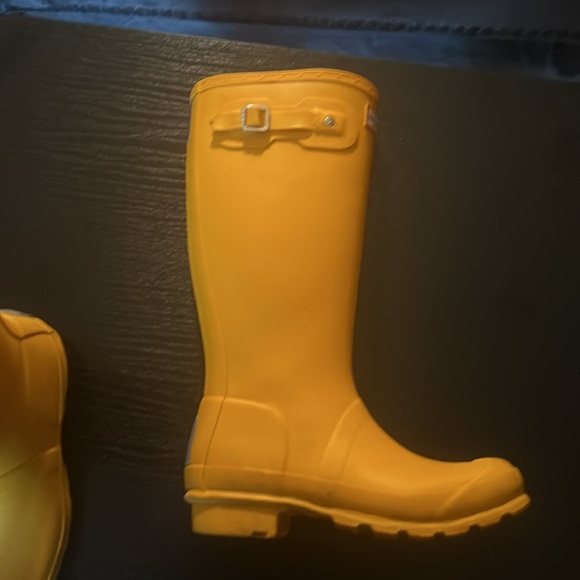 Hunter Classic Yellow Tall Rain Boots - Picture 6 of 12